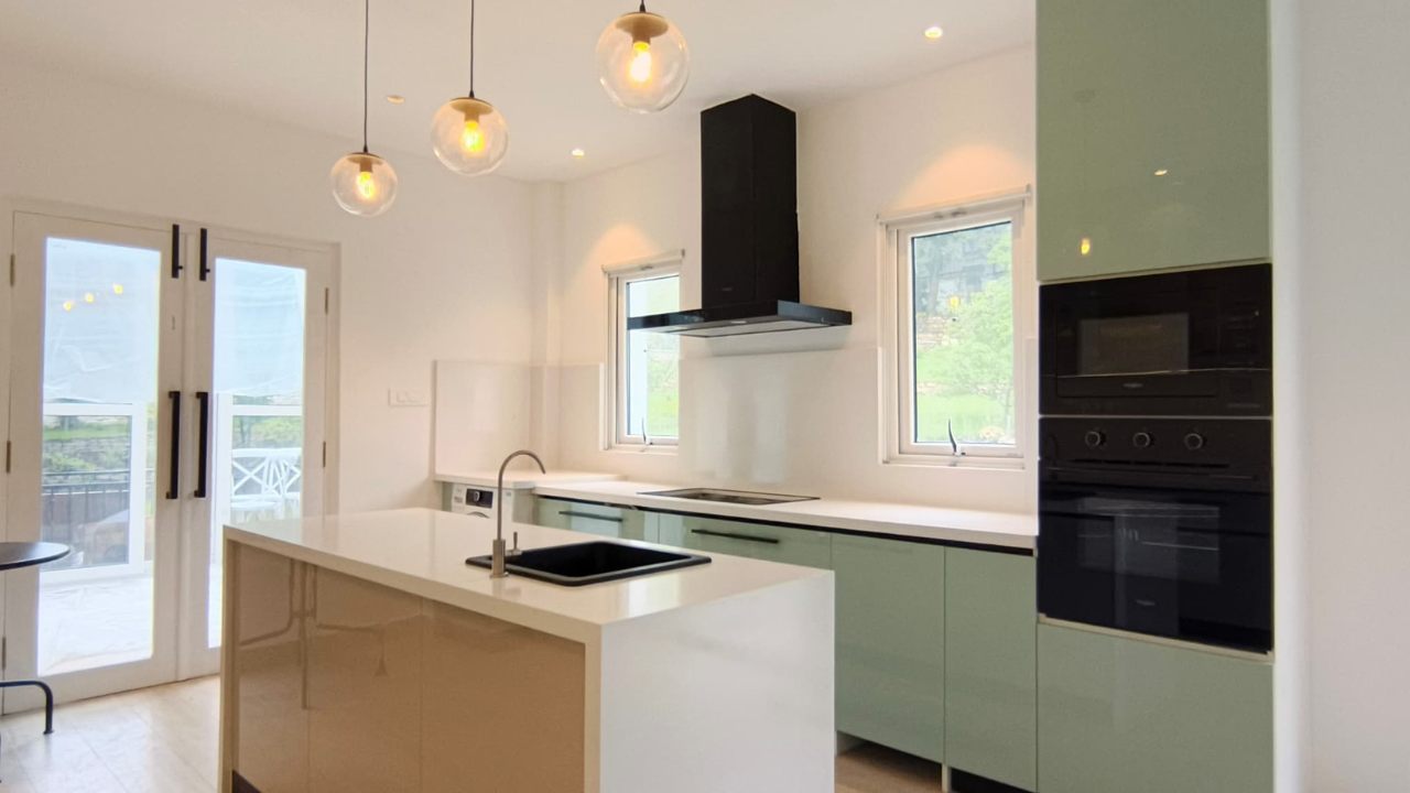 Contemporary Island Kitchen